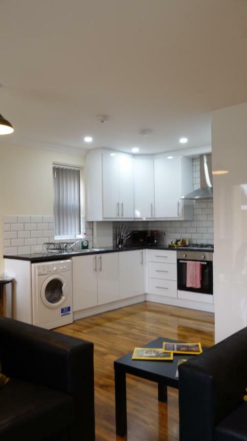 Luxury 2 Bed 2 Bath - Free Parking - 5Min To Airport - Sleeps 6 Apartment Ashford  Exterior foto