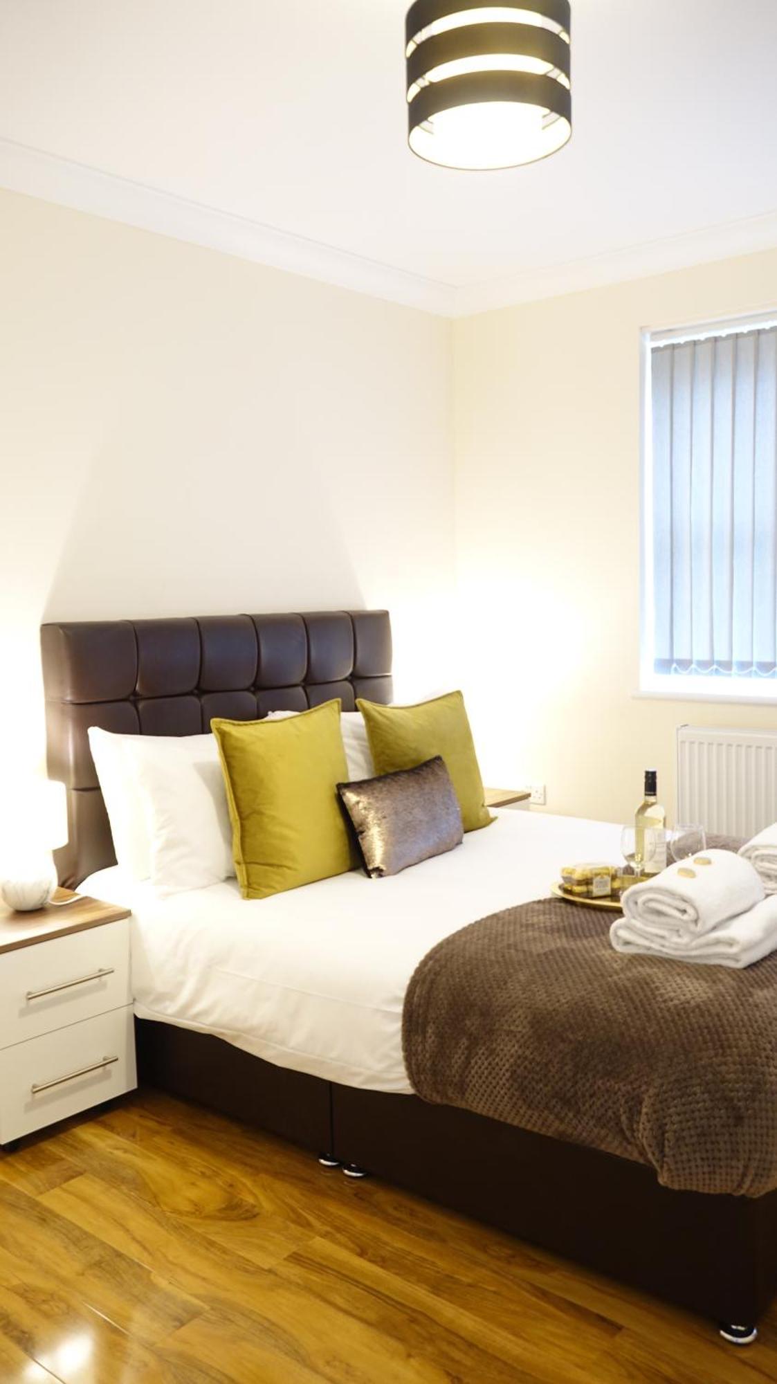 Luxury 2 Bed 2 Bath - Free Parking - 5Min To Airport - Sleeps 6 Apartment Ashford  Exterior foto