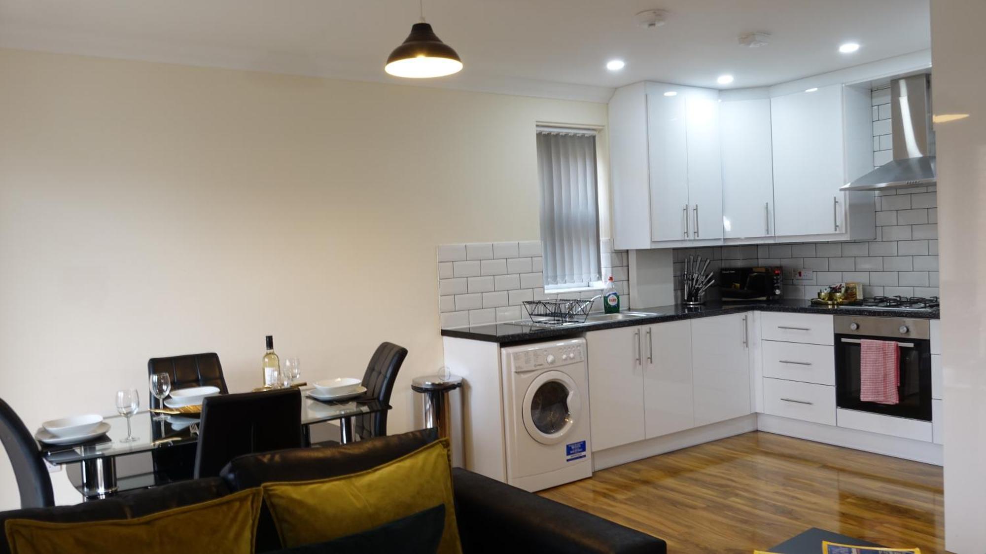 Luxury 2 Bed 2 Bath - Free Parking - 5Min To Airport - Sleeps 6 Apartment Ashford  Exterior foto