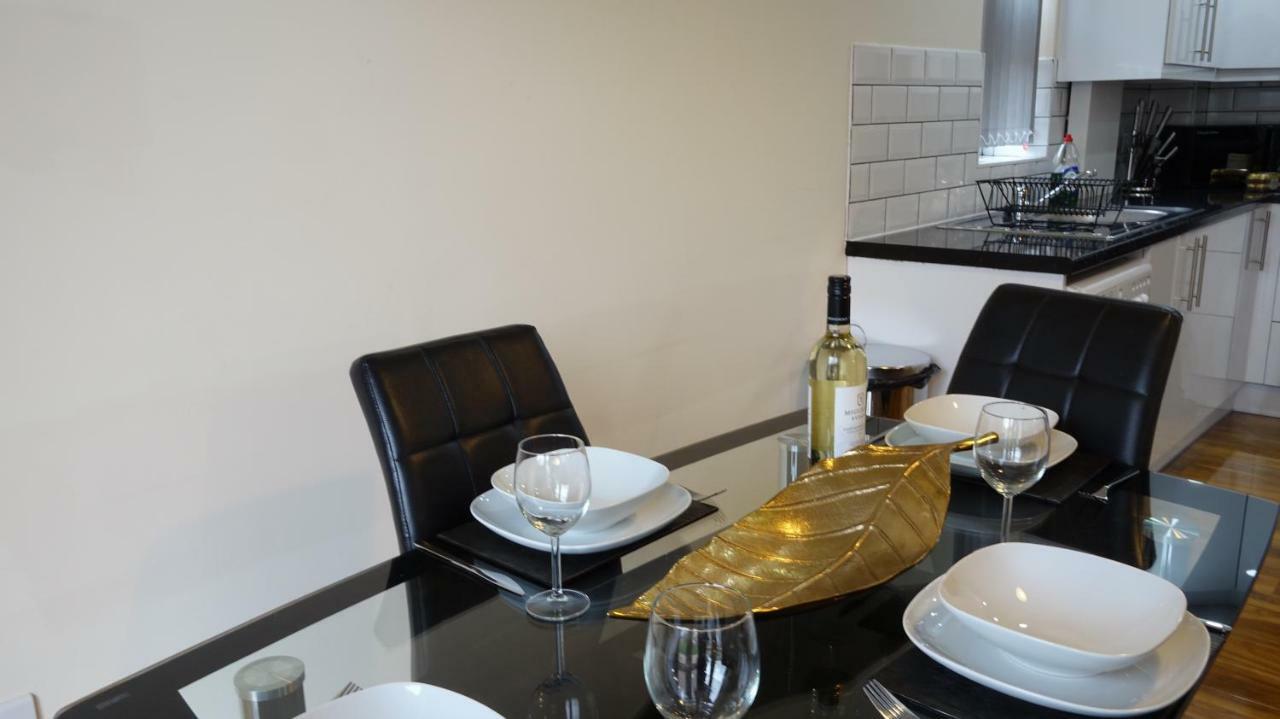 Luxury 2 Bed 2 Bath - Free Parking - 5Min To Airport - Sleeps 6 Apartment Ashford  Exterior foto