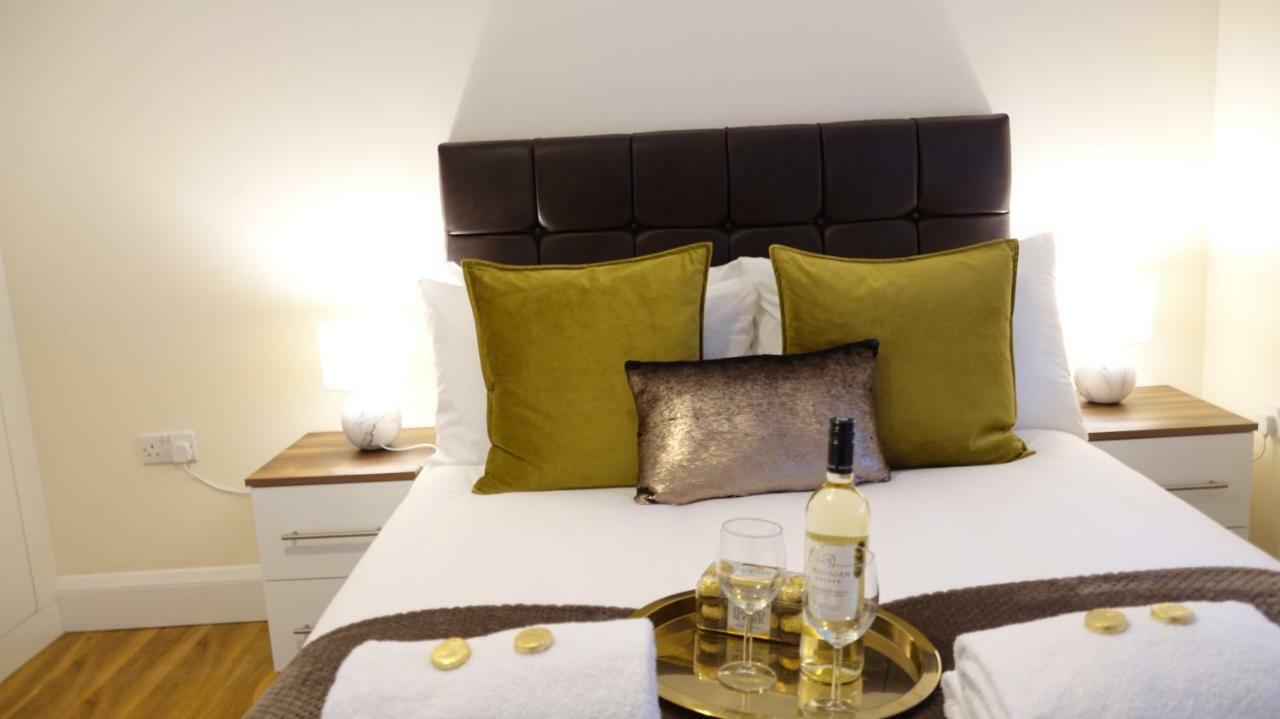 Luxury 2 Bed 2 Bath - Free Parking - 5Min To Airport - Sleeps 6 Apartment Ashford  Exterior foto