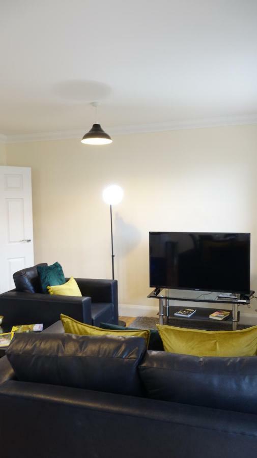 Luxury 2 Bed 2 Bath - Free Parking - 5Min To Airport - Sleeps 6 Apartment Ashford  Exterior foto